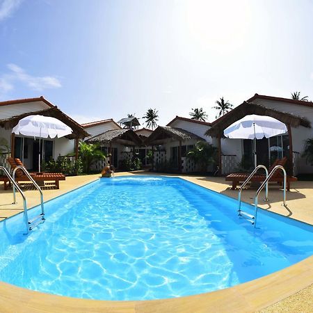 Nai Harn Vivi Bungalows Resort מראה חיצוני תמונה