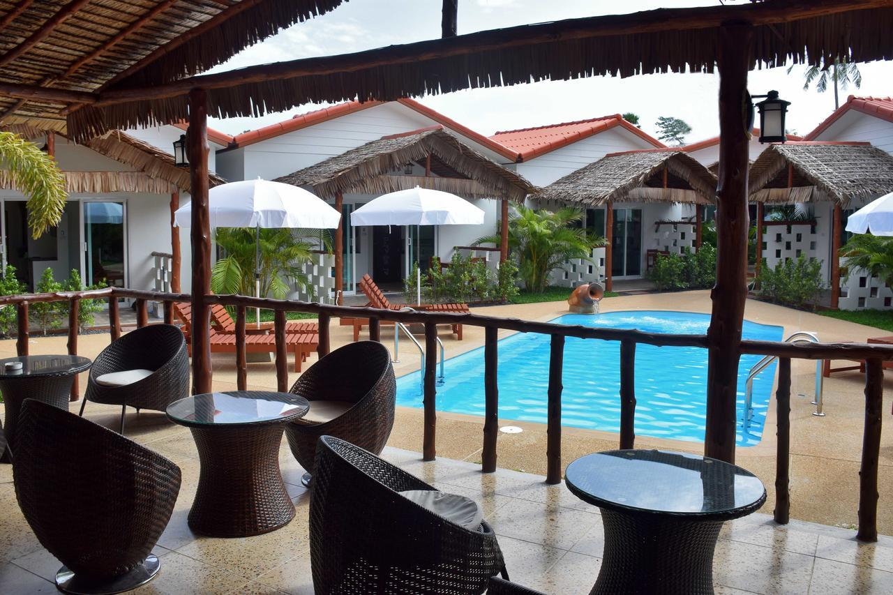 Nai Harn Vivi Bungalows Resort מראה חיצוני תמונה